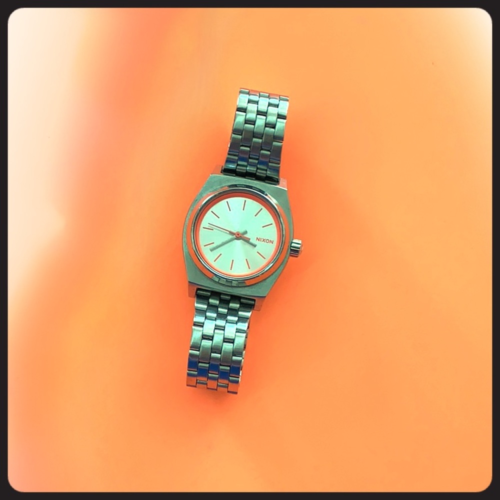 Nixon watch